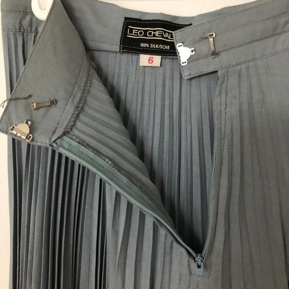 100% Silk Authentic Vintage Pleated Midi Tie Skirt - Picture 5 of 7